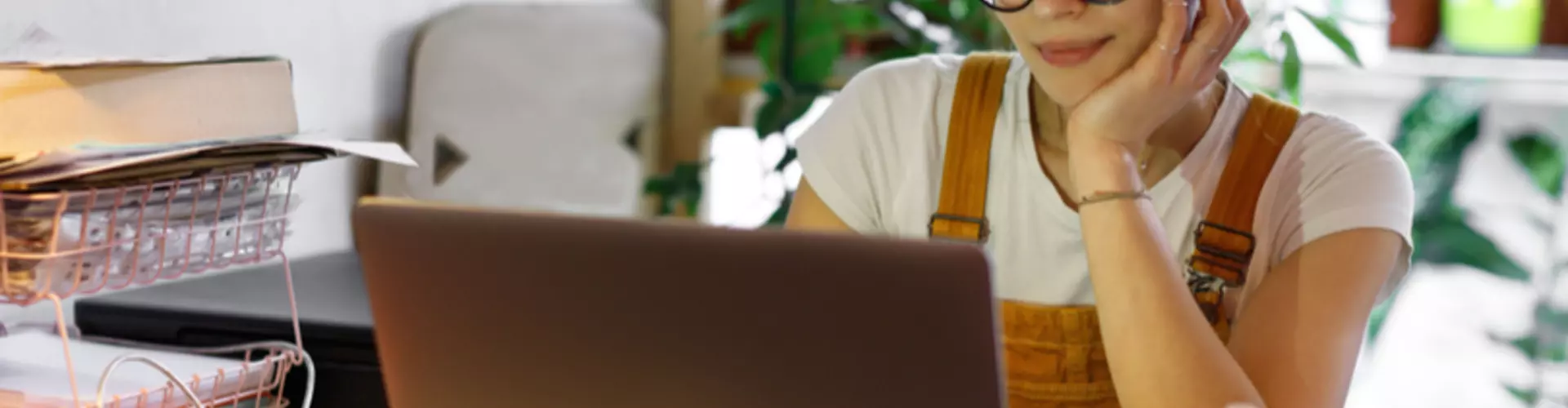 6 remote work office essentials for your work-from-anywhere life 6 remote work office essentials for your work-from-anywhere life