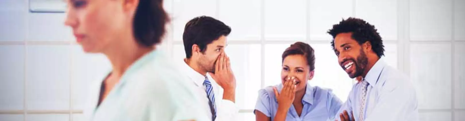 5 glaring signs your coworkers are untrustworthy 5 glaring signs your coworkers are untrustworthy