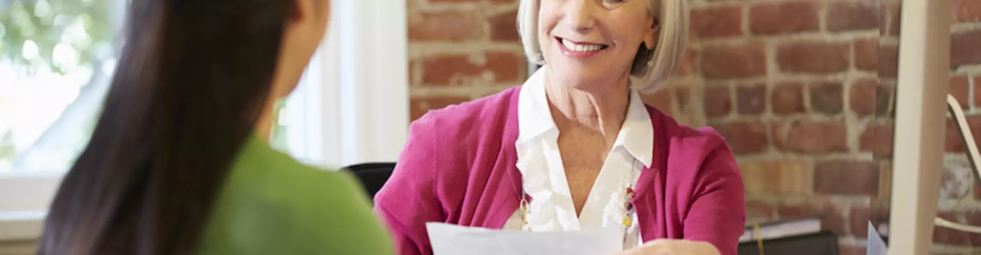 Build an Administrative Assistant Resume Employers Can’t Ignore