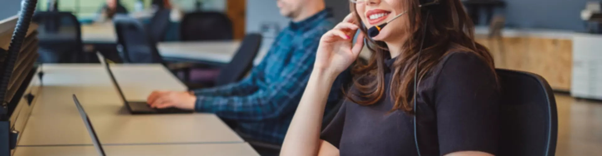9 customer service jobs to apply for this holiday season 9 customer service jobs to apply for this holiday season