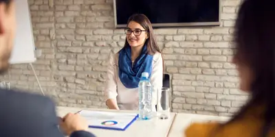 Image with people in a business room